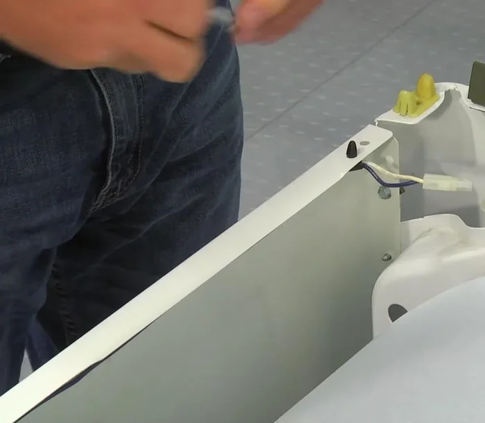 Reconnect the wire harness plug.