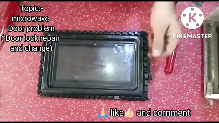 Ensure the door hinges are correctly positioned and tightened before closing the cover.