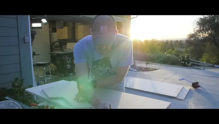 Repeat step 2 six more times to create all six uprights.