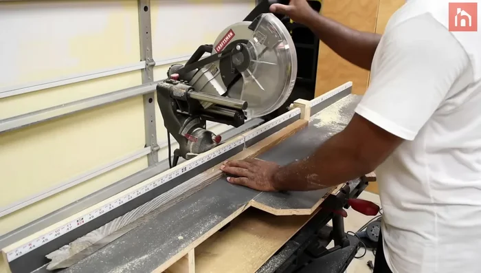 Attach pieces of wood in the corners to determine the planter box's height.