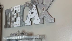 DIY Relax Bathroom Sign: Crushed Glass & Glitter Sparkle