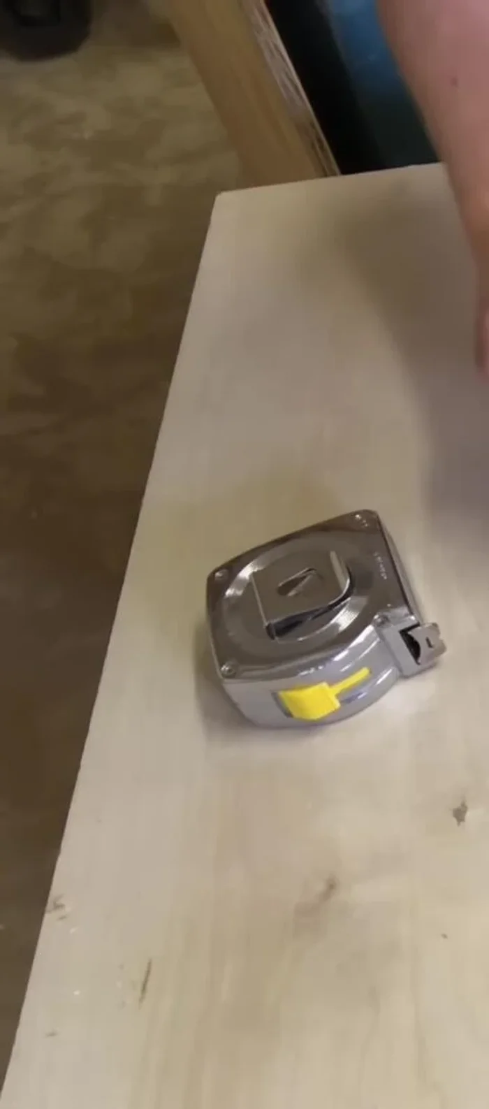 Make a straight line at the mark with the combo square and carefully cut the aluminum with a hacksaw.