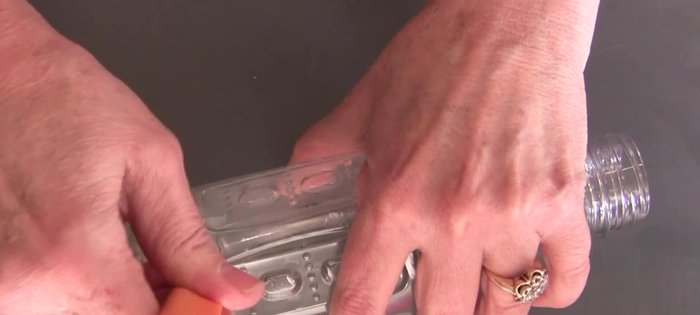 Clean the plastic pieces thoroughly.