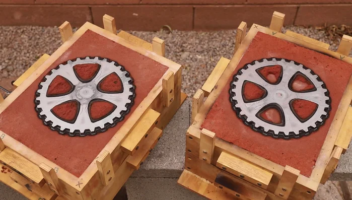 Remove the castings from the molds and cut off the sprue using a hacksaw and milling machine.