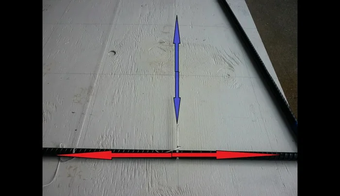 Weld the internal rebar structure of the trellis sections according to the template.