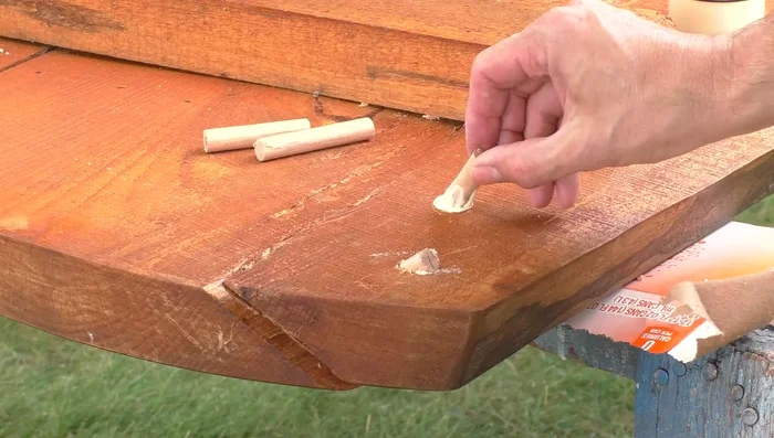 Let the glue dry for 30 minutes.