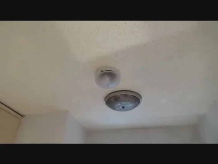 Turn off power: Turn off the circuit breaker to the light fixture before making any repairs.