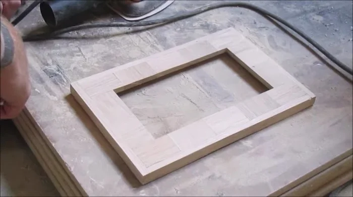 Add a bevel (optional, for decorative purposes).