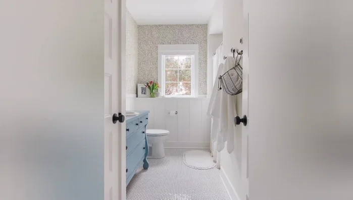 Incorporate vintage accessories like apothecary jars, perfume bottles, and scales.