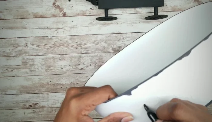 Add a custom label to the back of the planter (optional).