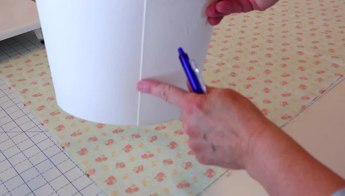 Connect the two endpoints of your tracings with a straight line, extending about one inch past the seam on both sides.