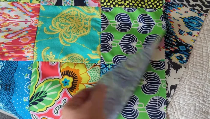 Choose backing fabric for the bags.