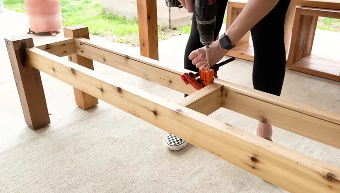 Add extra support to the middle of the bench for added strength.