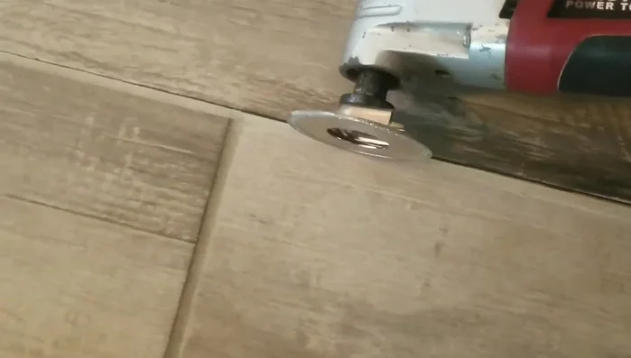 Clean out the old mortar and grout completely, ensuring a flat and smooth surface for the new tile. Pay close attention to the edges and corners.