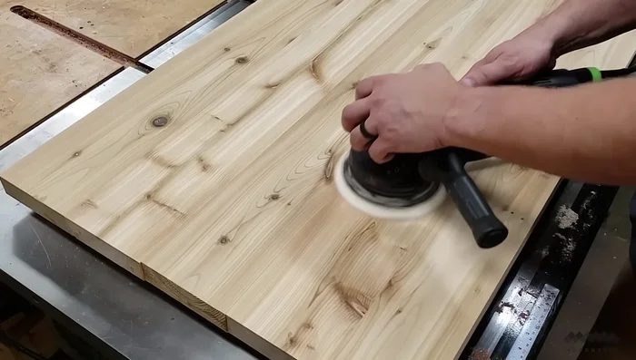 Trim the ends of the tabletop flush with the track saw.