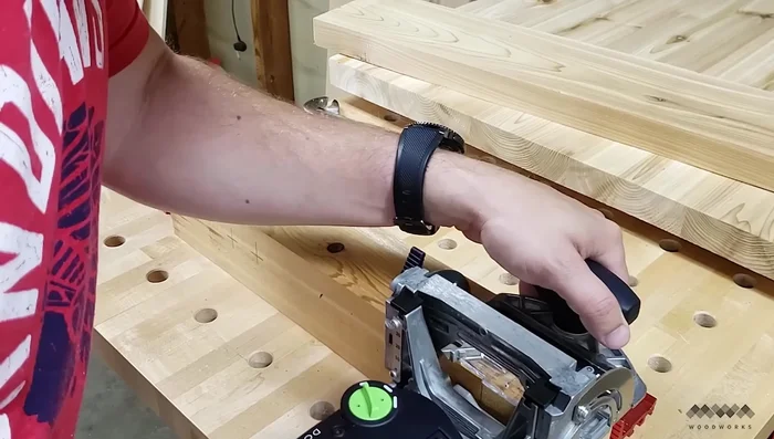 Add cleats to the frame with glue for attaching the tabletop.