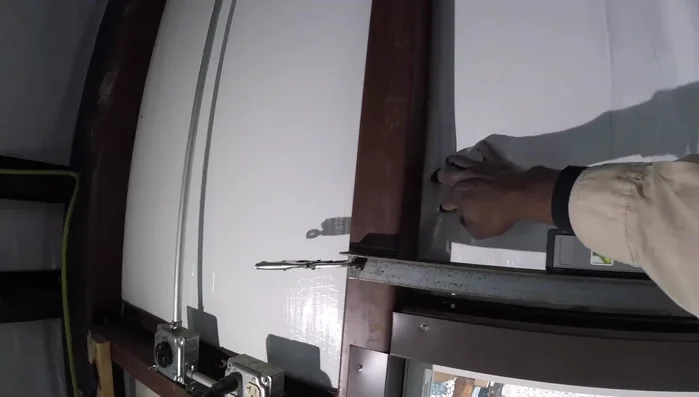 Attach brackets to the rack using bolts. Avoid welding near insulation.