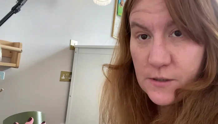 Glue the top and bottom sections of the bookcase together. Add a central support piece for added strength.