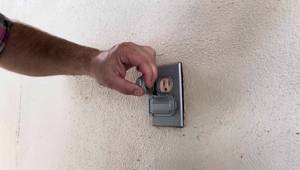 Quick Fix: Replacing a Stripped Outdoor Outlet Cover