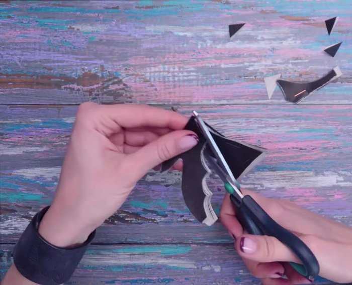 Cut out the character along the drawn lines.