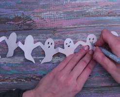 DIY Spooky Halloween Garland: Easy Paper Craft Tutorial