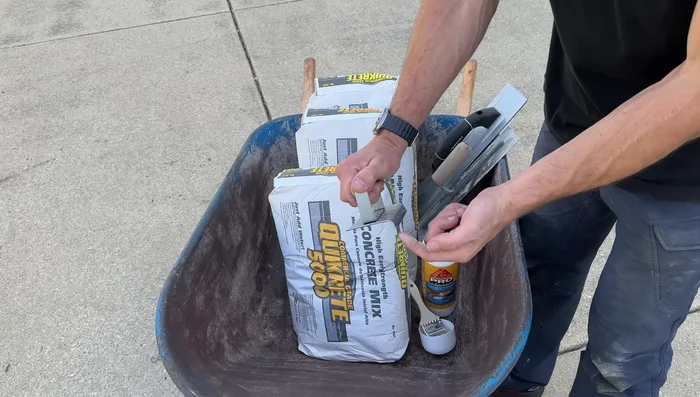 Use a sponge to remove excess moisture from the surface for a rough finish.