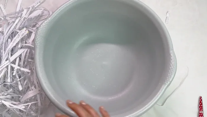 Strain the pulp to remove excess water.