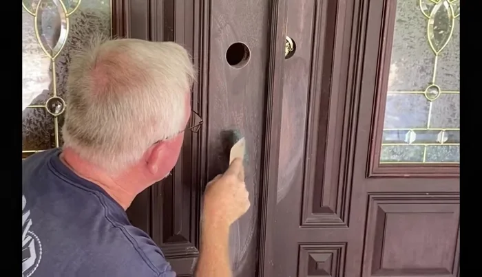 Let the Bondo dry (5-10 minutes).