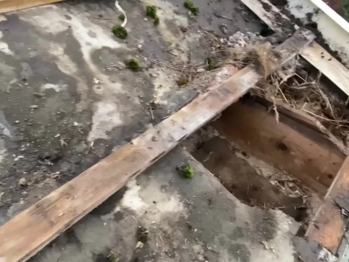 Remove the three layers of roof tiles in the affected area. Measure the distance between batons before removing them to ensure correct re-installation.