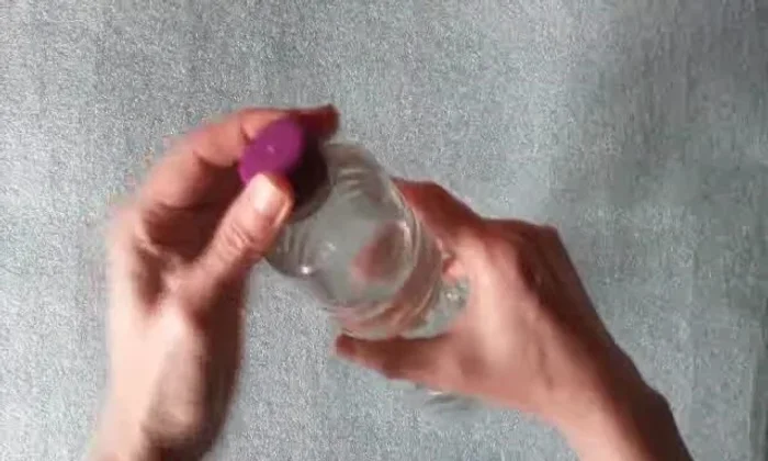 Screw the cap back on.