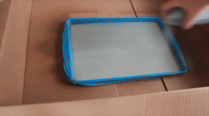 Allow the primer to dry for 10 minutes, then add a second coat. Allow to dry for another 10 minutes.