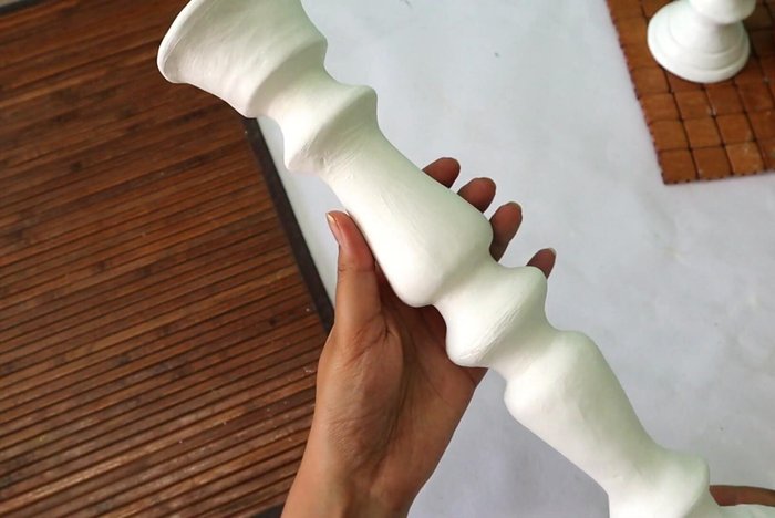 Paint (optional): Paint the candle holder with your desired color (2-3 coats).