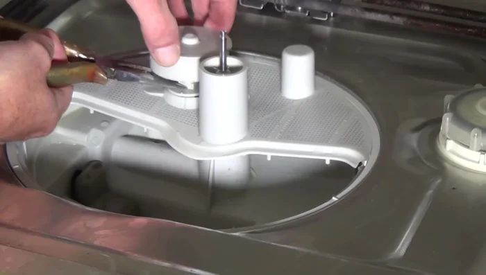 Clean the pipes connected to the pressure switch by blowing through them.