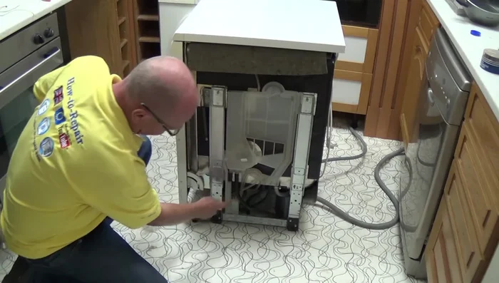 Remove and clean the top pressure bowl.