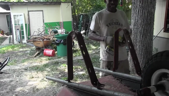 Install the final piece connecting the fan paste (unclear what this is)