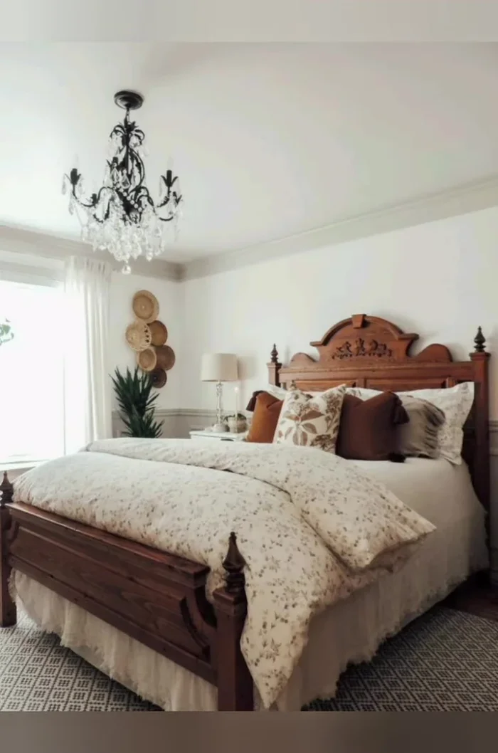 Use ornate or lace-trimmed linens for bedding and curtains.