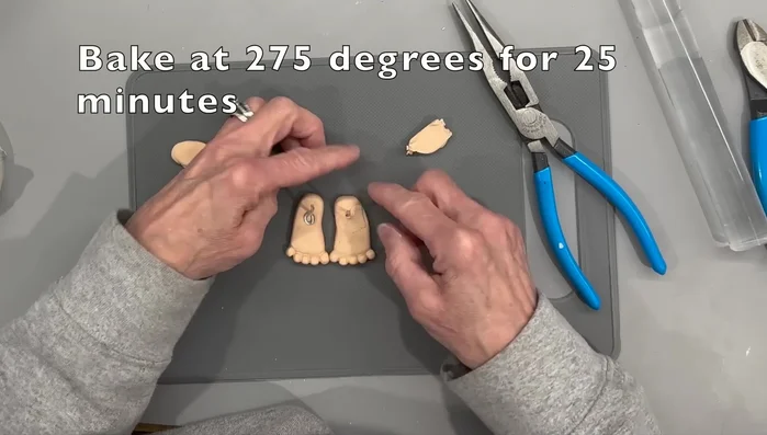 Bake the feet at 275 degrees for 25 minutes.