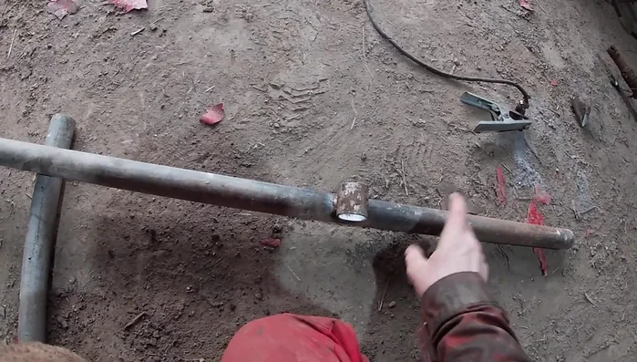 Weld the bottom hinge in place.