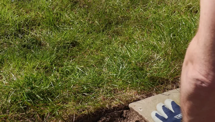 Place sandstone slabs onto the bedding mortar, ensuring good contact. Use a rubber mallet for minor adjustments to level the slabs. Leave a small gap (around 15mm) for pointing.