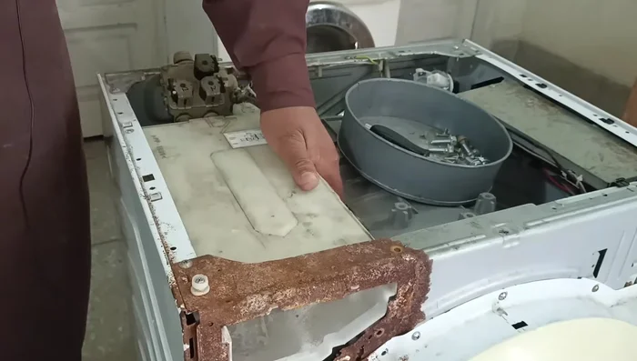 Install the dispenser box.