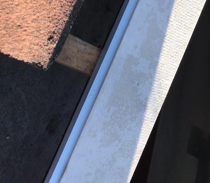 Install fibro sheets on top of the galvanized flashing.