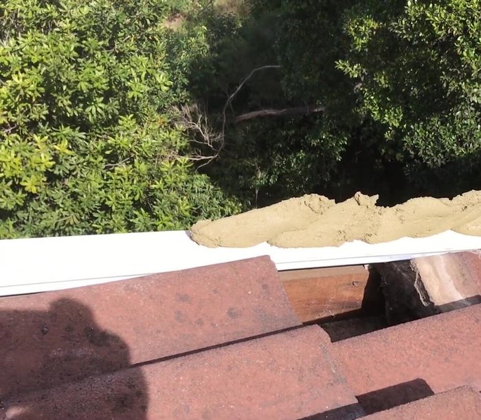 Cut back the bedding to ensure adequate space for pointing.