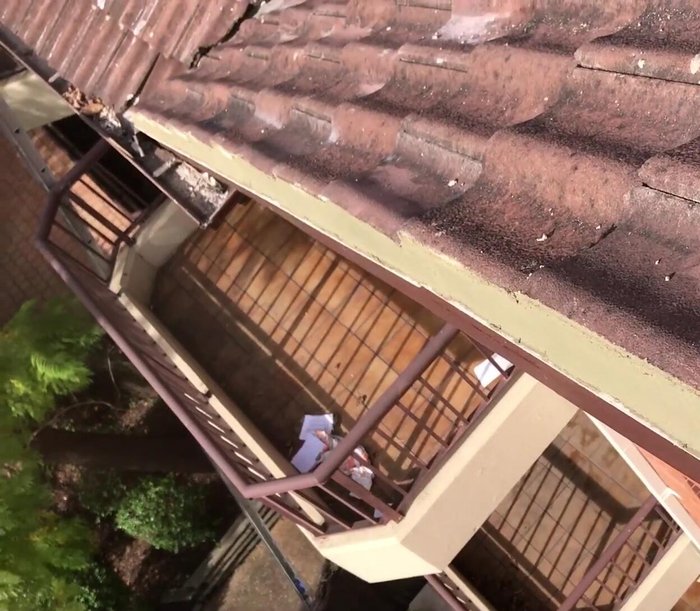 Apply flexible pointing, ensuring the edge of the fibro and the front edge of the tiles are covered.