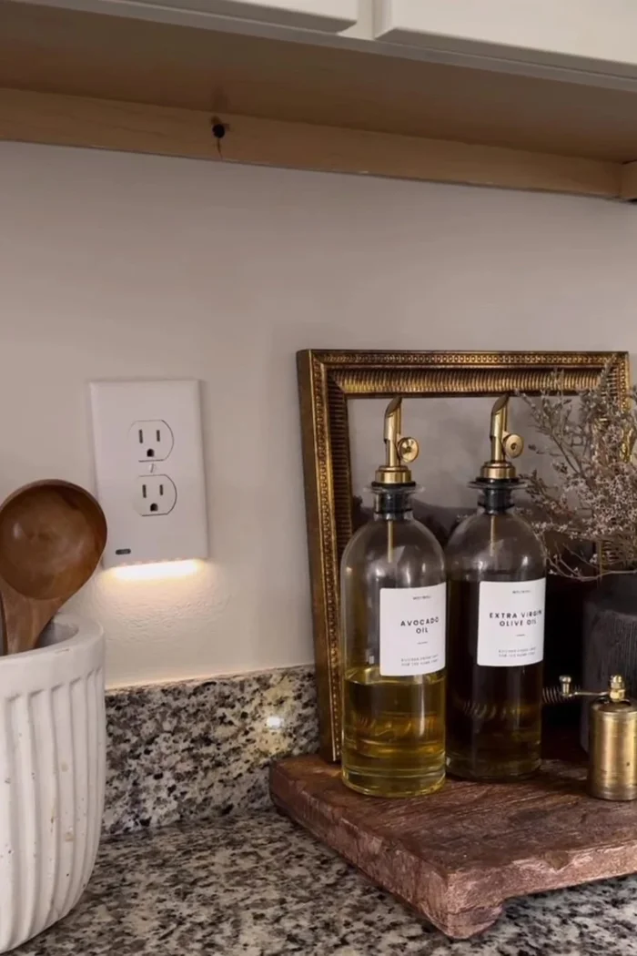 Maximize vertical space: Utilize baskets, shelves, or pins to organize items while maintaining a stylish display.