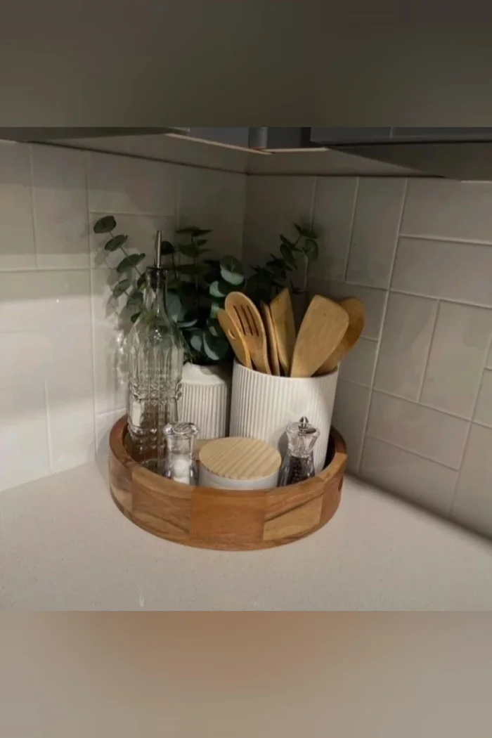 Maximize vertical space: Utilize baskets, shelves, or pins to organize items while maintaining a stylish display.