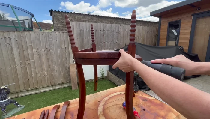 Leveling the legs by sanding