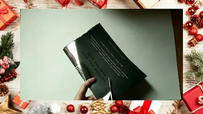 Glue the circular shapes to the center of the lantern.