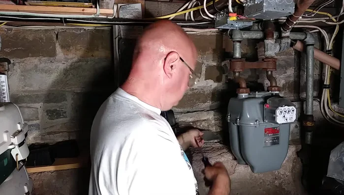 Remove the old transformer from the junction box.