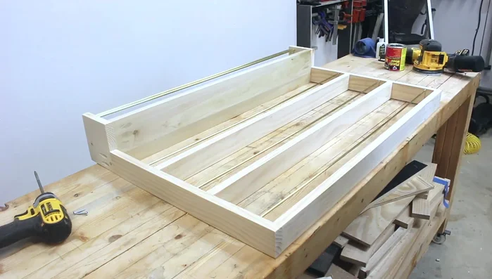 Attach the top and bottom units together.