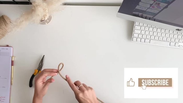 Thread aluminum wire through braided cord (approx. 2 meters). Remove any inner filling from the cord to avoid lumps.